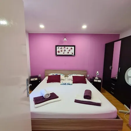 Apartman Apartments With A Parking Space Postira, Brac - 2911 *