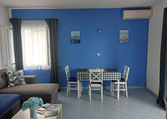 Appartamento With Parking Space Postira, Brac - 2911 Postira