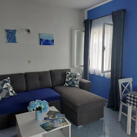 Apartment Apartments With Parking Space Postira, Brac - 2911 *